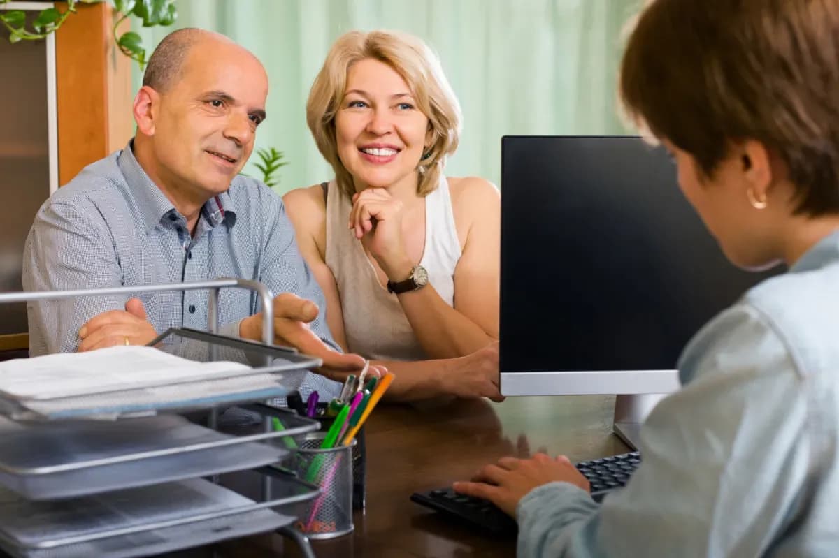 Czy małżonek może kupić nieruchomość tylko na siebie? Sprawdź zasady.