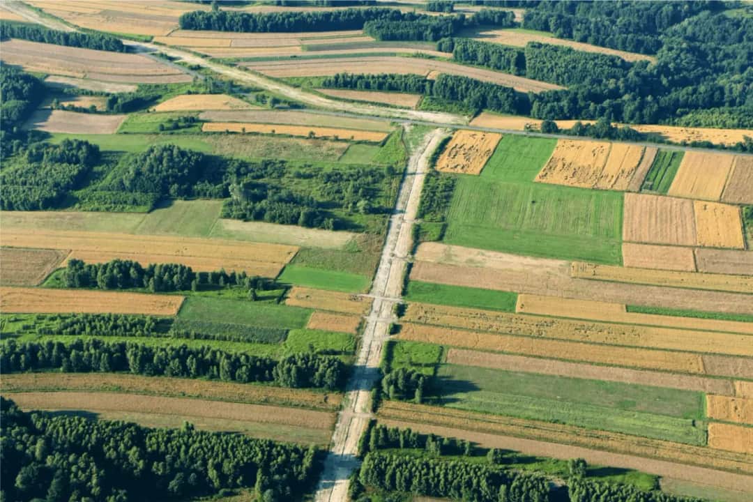Jak sprzedać działkę deweloperowi i uniknąć najczęstszych błędów