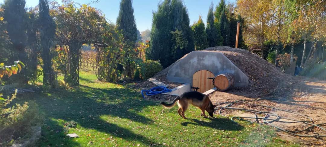 Ziemianka od granicy działki: Jakie przepisy i odległości?